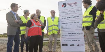 le Président Jean-Luc Gleyze et les élus inaugurent le lancement du chantier du giratoire des Ormeaux